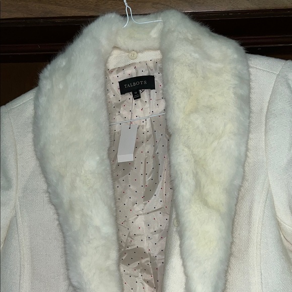 NWT Talbots Women's Ivory Blazer with Faux Fur Collar - Picture 2 of 13